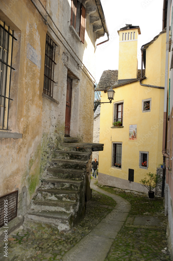 Fototapeta premium Alpine village in Italy