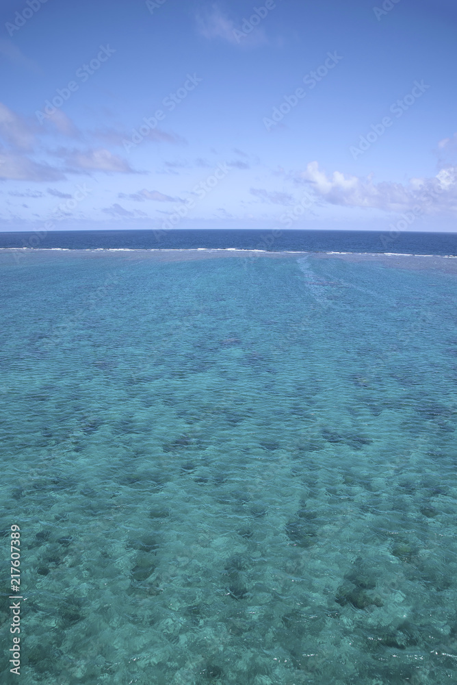 Obraz premium Sea to watch from the top of the bridge