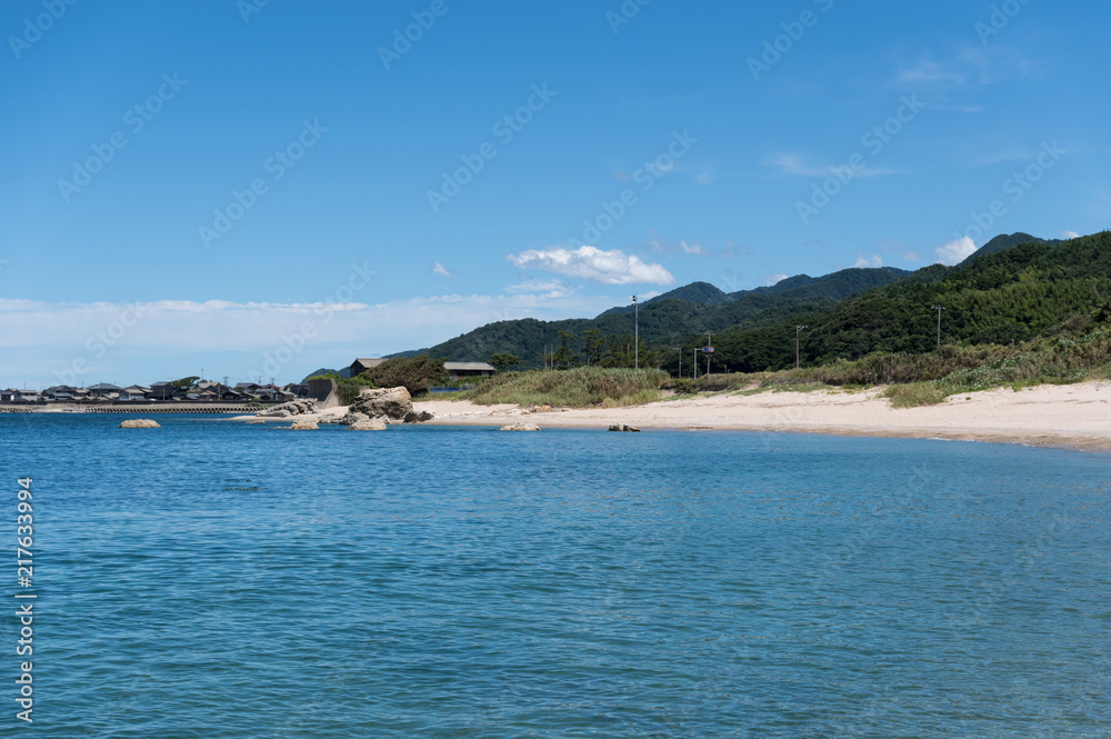 青い空と澄み渡る海