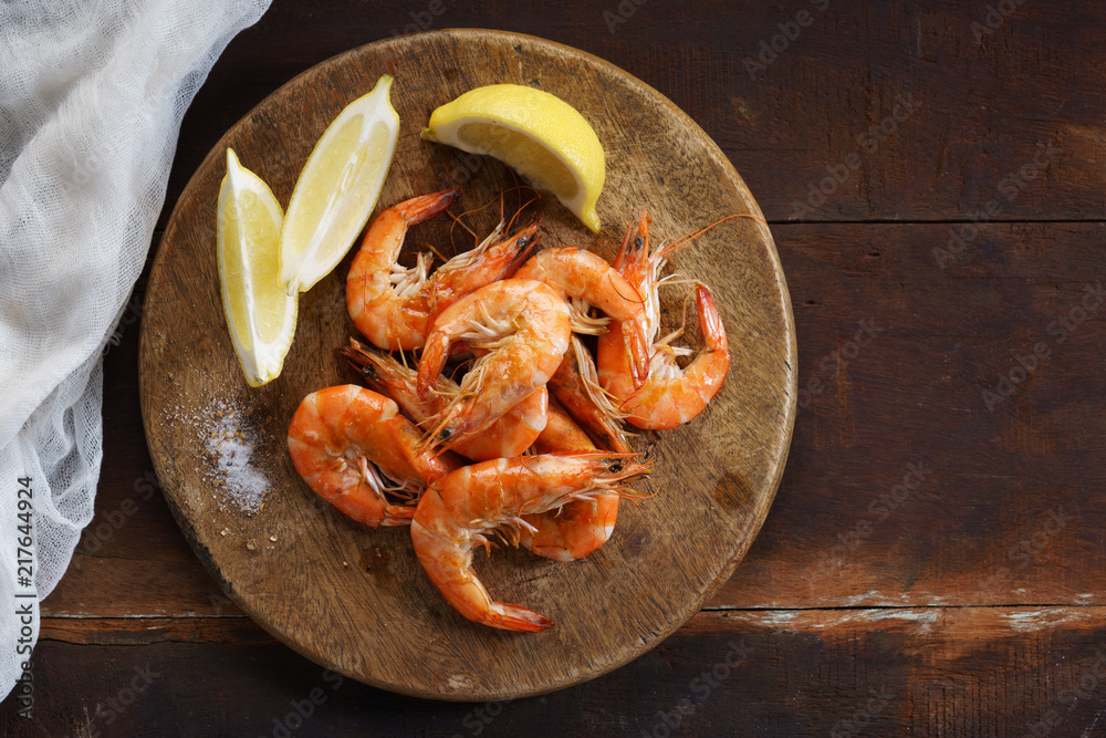 grilled prawn with fresh lemon grilled prawn with fresh lemon
