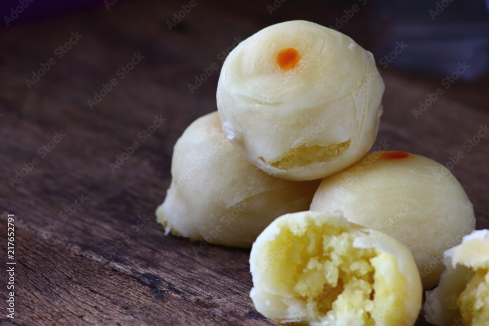 Spring Roll pastry with nuts delicious in sweet Spring Roll pastry with nuts delicious in sweet