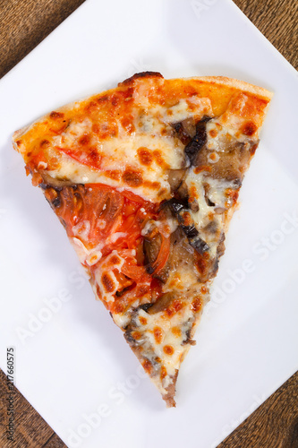 Eggplant pizza with tomato