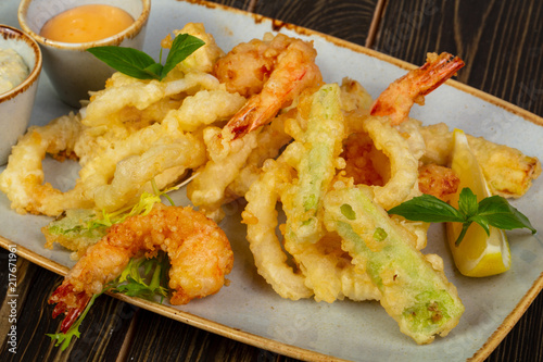 Prawn tempura with vegetables