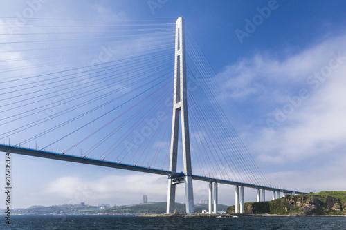 Russky bridge in Vladivostok, Russia © ginkgofoto