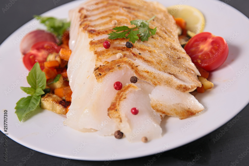 fish fillet cooked with vegetables