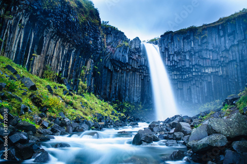 Wasserfall im Felssegment © Patrick