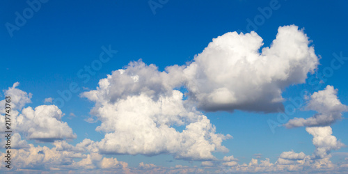 Clouds and blue sky background © tendo23