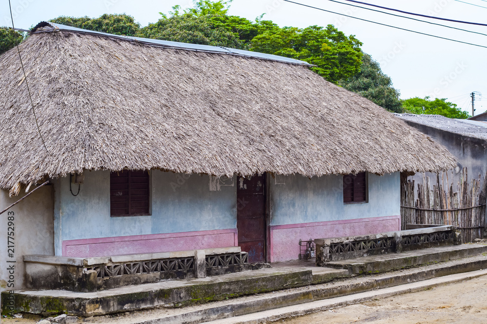 Foto de Casa de palma en un pueblo de la costa caribe de colombia do Stock
