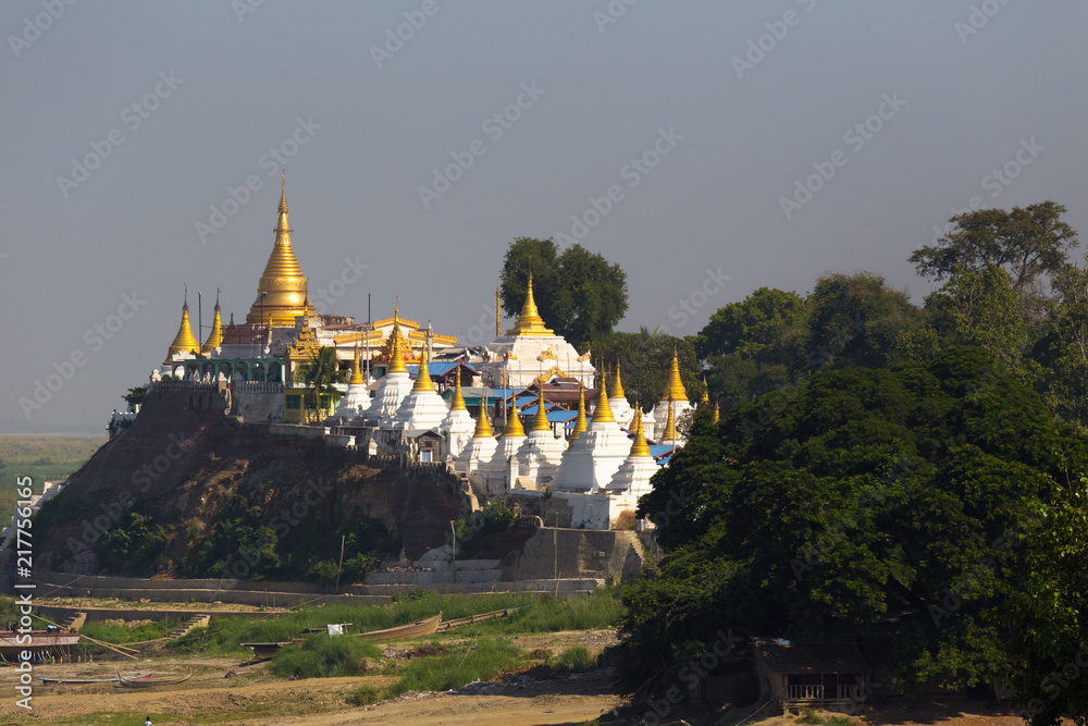 Naklejka premium View of Sagain Hill, near Mandalay, Myanmar