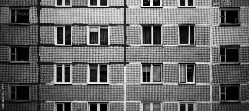 Monocrome Monocrome