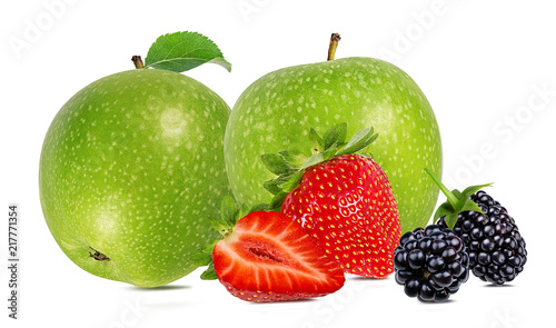 Fototapeta Naklejka Na Ścianę i Meble -  Collage of fresh green apples and berries strawberries and blackberries isolated on white background with clipping path