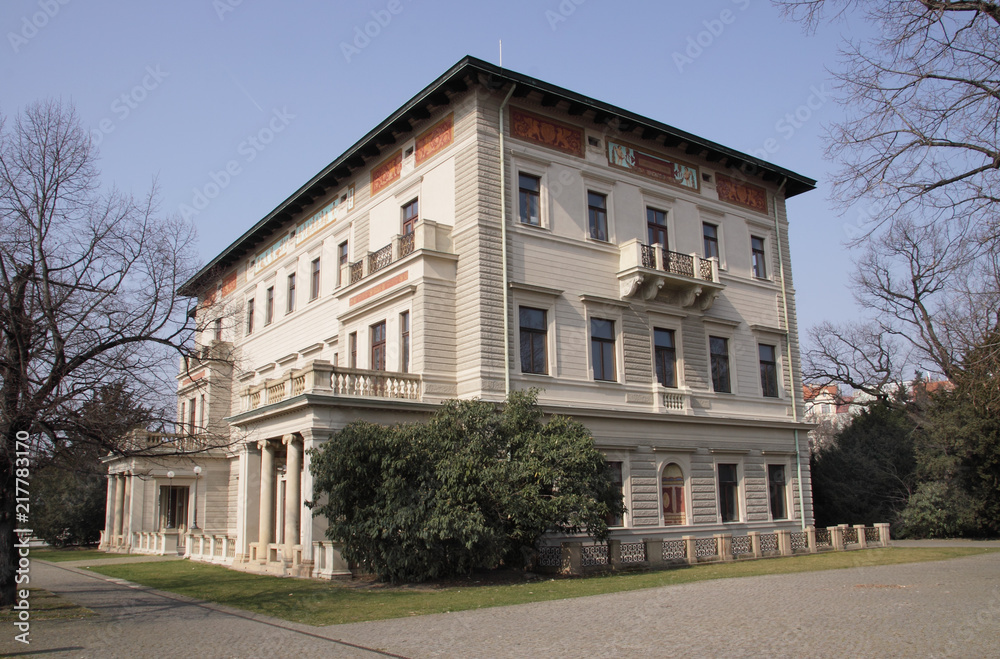 Grebovka Villa