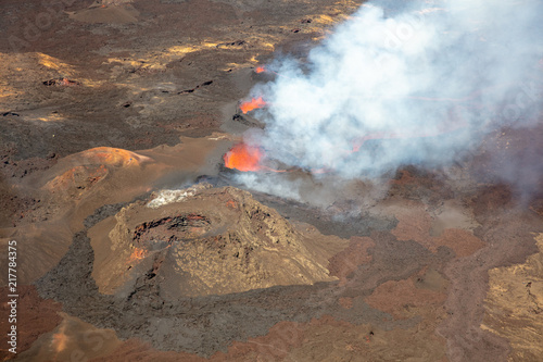 Eruption du volcan de la Fournaise à la Réunion en avril 2018