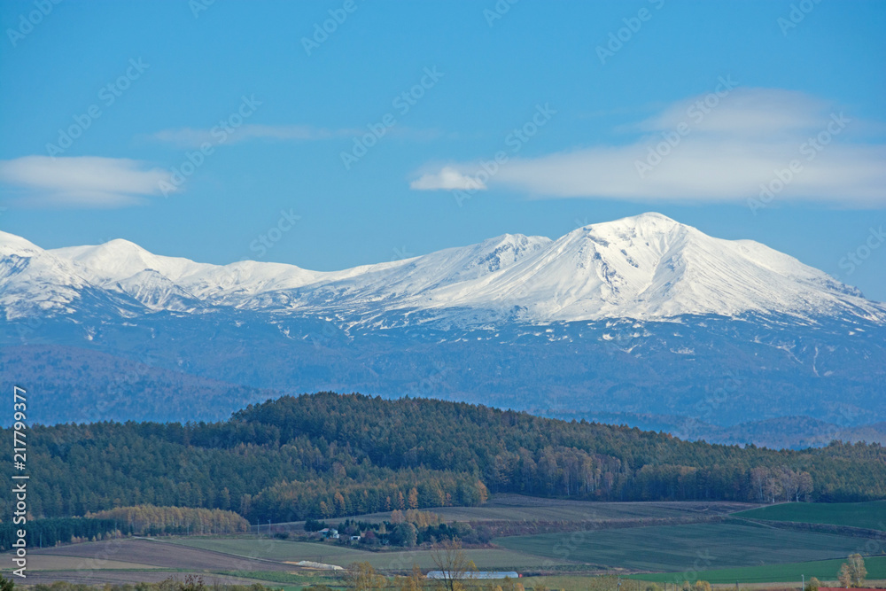 冠雪した山並み　大雪山