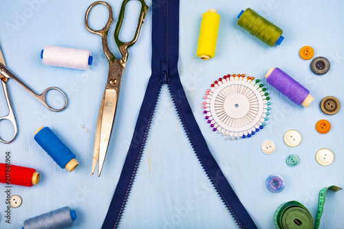 Unbuttoned zipper and sewing accessories