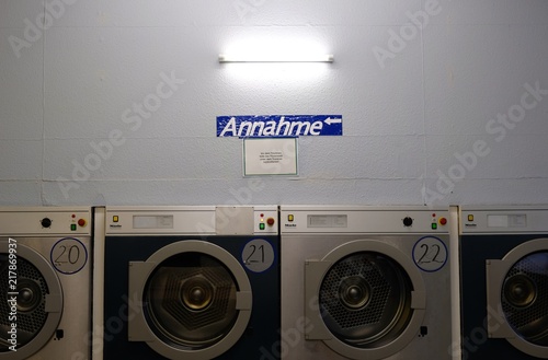 Waschsalon Laundromat Laundrette photo
