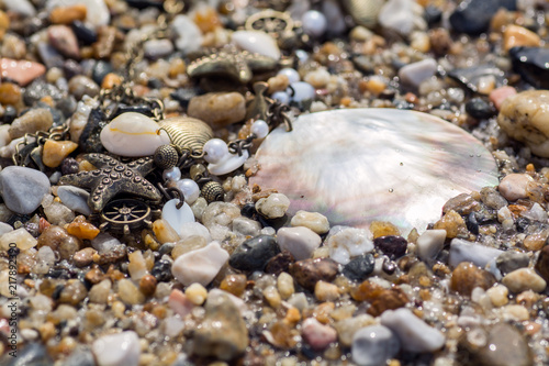 Decoration with a seashell-style seashell on the beach