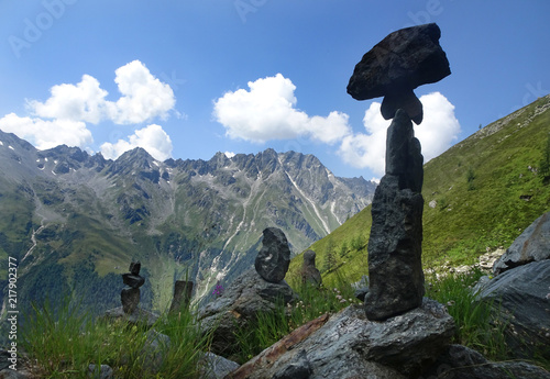 Steinmänner im Nationalpark "Hohe Tauern", Habachtal, Österreich - cairns