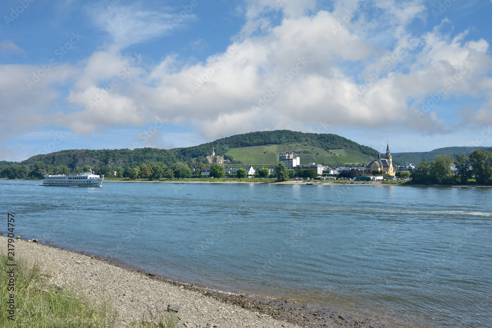 Blick über den Rhein auf Bad Hönningen,Rheinland-Pfalz,Deutschland