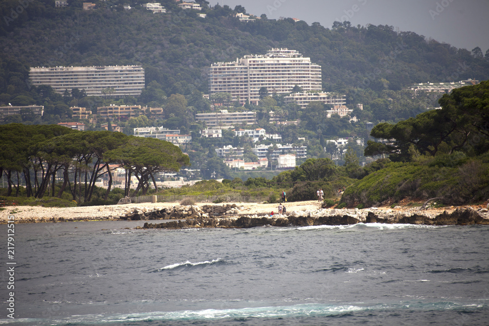 Francia,Cannes, la città vista dalle isole Lerino.