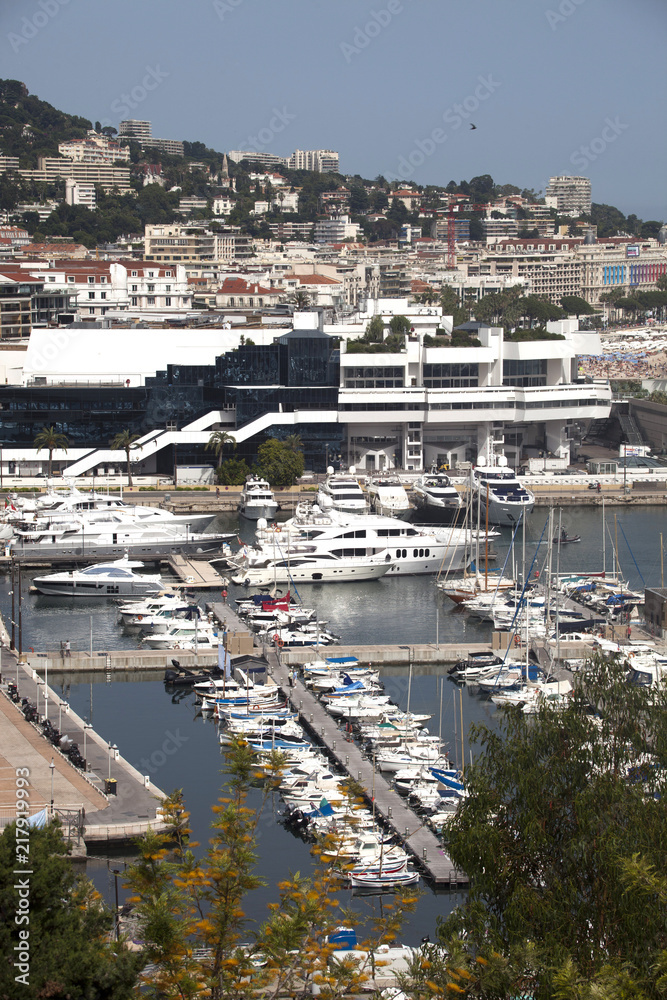 Francia, Cannes, il porto turistico e imbarcazioni.