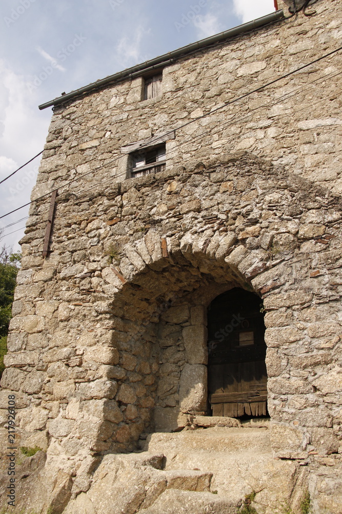 Maison en pierres à la Rouvierette, Cévennes 