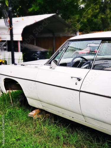 Obraz na plátne 70s Chevrolet Impala Fixer Upper