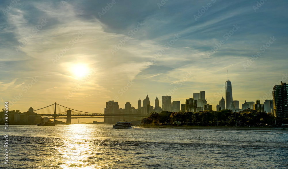New York Skyline Mahatten World Trade Center Williamsburg Bridge Sunset