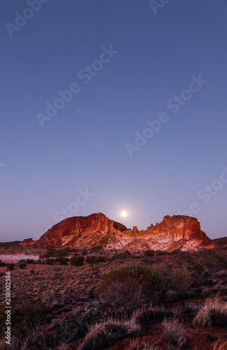 Moon rise, Rainbow Valley Conservation Reserve © Janelle