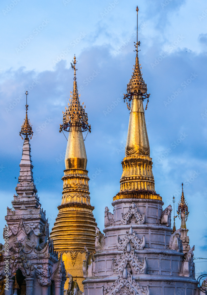 Fototapeta premium Stupa #3