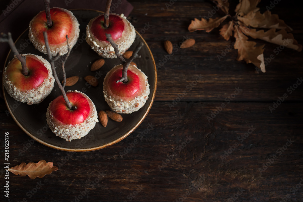 Caramel Apples with almonds Caramel Apples with almonds