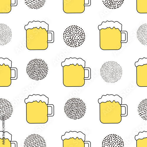 Seamless pattern with beer mug and circles on the white background.