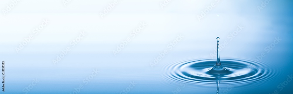 Fototapeta Plusk spadających kropel wody
