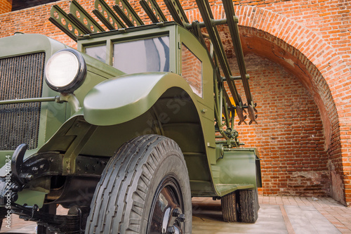 Obraz na płótnie Details of the old Soviet military machine. In the park of the exhibits of military equipment w salonie