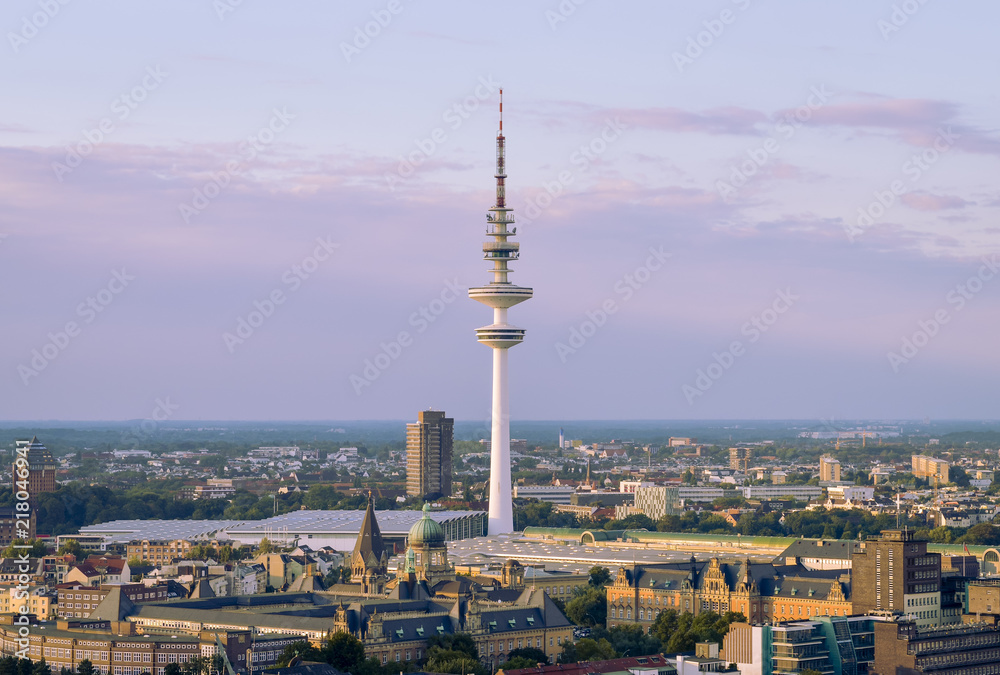 Germany, Hamburg, view to Heinrich-Hertz-Tower in the evening