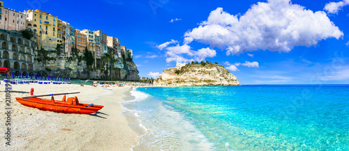 Fototapeta Naklejka Na Ścianę i Meble -  Best beaches and beautiful coastal towns of Italy - Tropea in Calabria