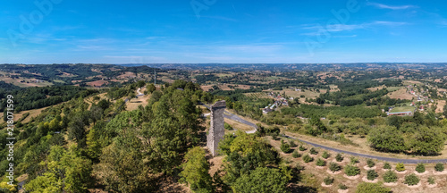 Yssandon - Vue aérienne de la tour (Corrèze, France) © Martin Graille Drone