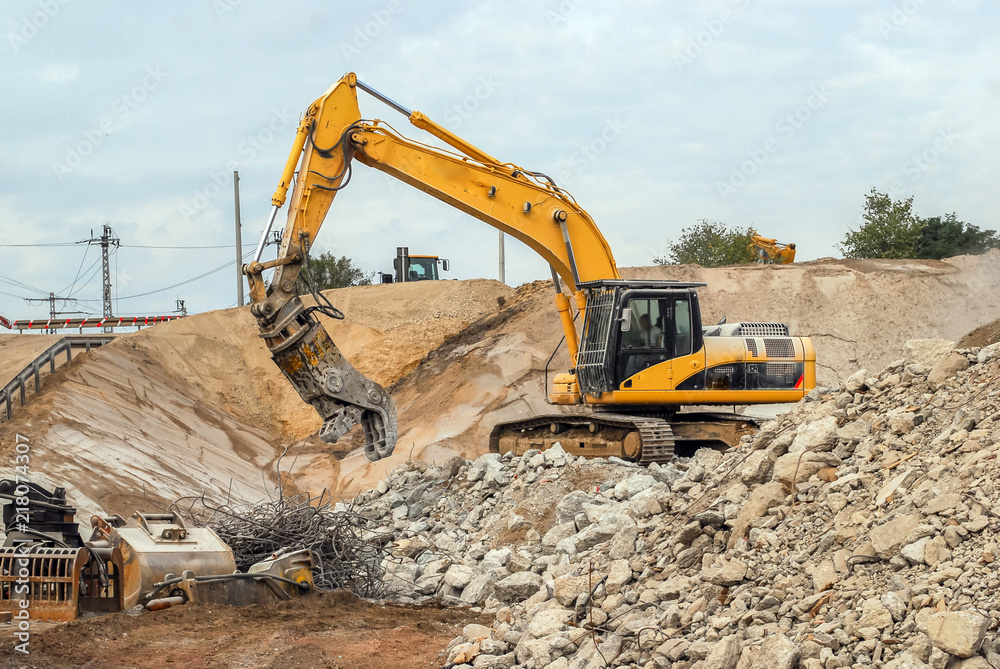 Bagger auf einer Baustelle in Deutschland Bagger auf einer Baustelle in Deutschland