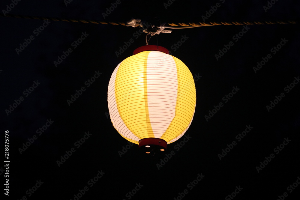 Obraz premium 黄色い提灯