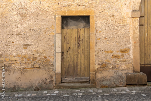 Old Yellow Door © Kent Johansson