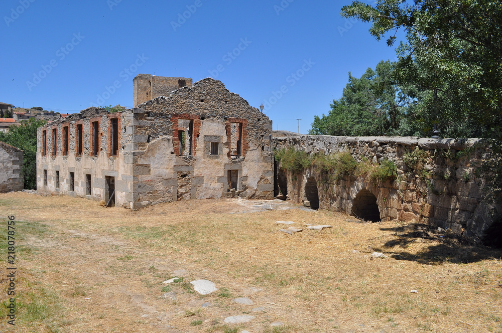 Fototapeta premium Casa en ruinas