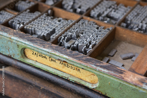 Foto Type setters case with different letters