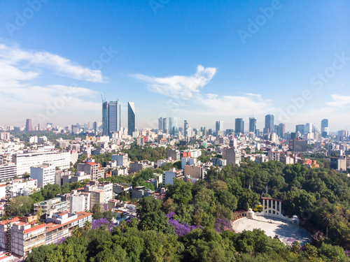 Vista panorámica del Skyline de la Ciudad de México desde el Parque España