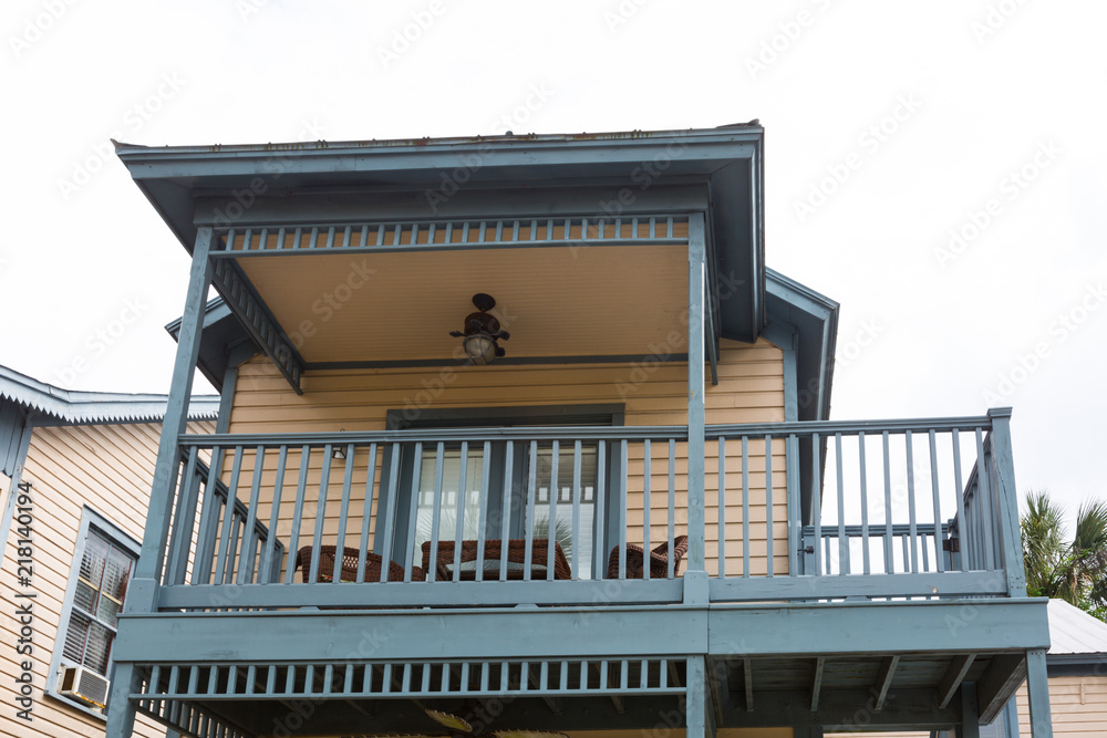 balcony