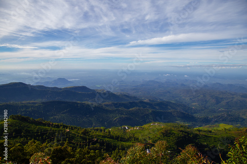 Panorama Plantations de Thé montagne du Sri Lanka 