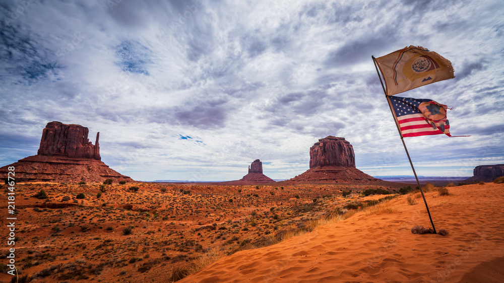 Naklejka premium アリゾナ モニュメントバレー 岩