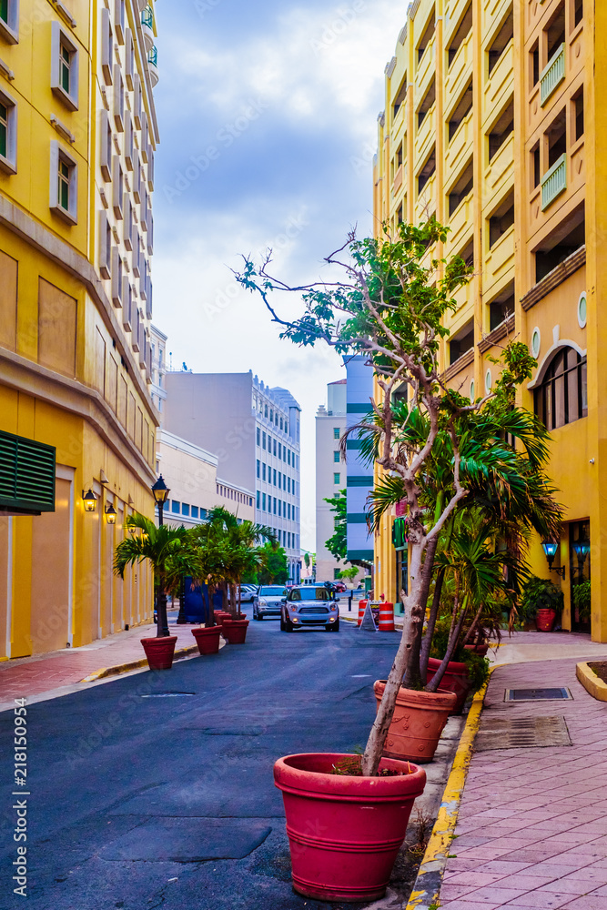 Obraz premium Colorful building San Juan Puerto Rico
