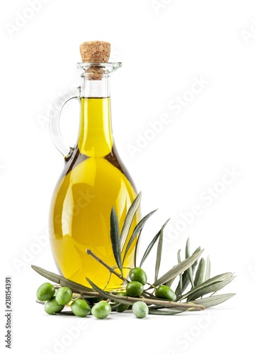 Fotografía Bottle of Olive Oil with Green and Black Olives