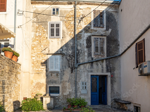 Fototapeta Naklejka Na Ścianę i Meble -  Altes Haus in Motovun, Istrien, Kroatien