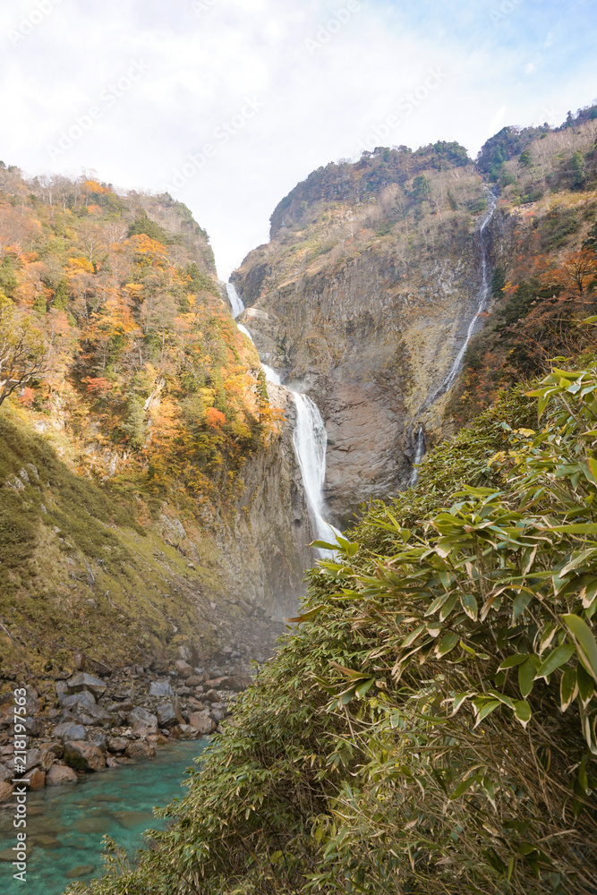 Japanese waterfall, Autumn Shomyo Falls in Toyama. 日本の滝　秋の称名滝　富山県立山町